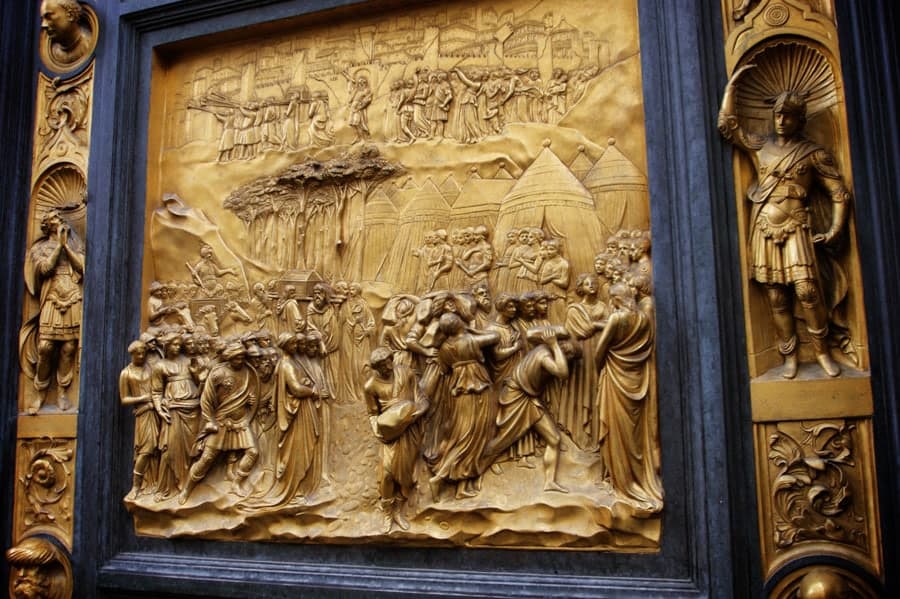 Detalhe da porta do Batistério de São João - Florença, Itália