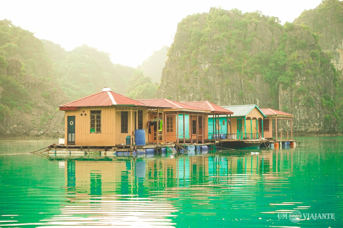 Vila Flutuante de Pescadores, Halong Bay - Vietnã