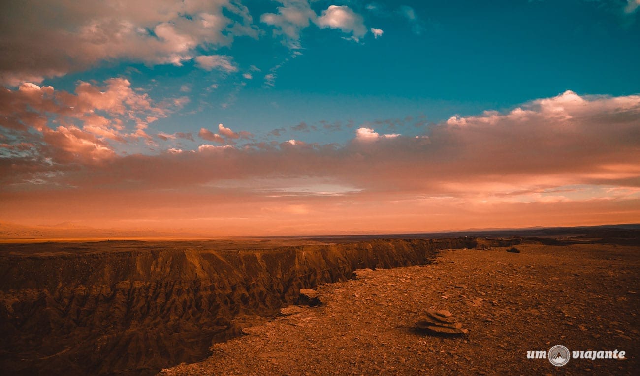 Pôr do sol no Valle de la Muerto - FlaviaBia Expediciones