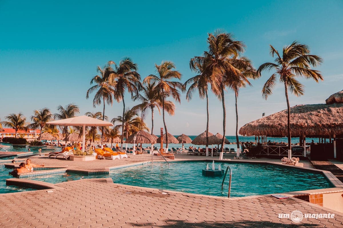 Piscina do Sunscape Curaçao Resort