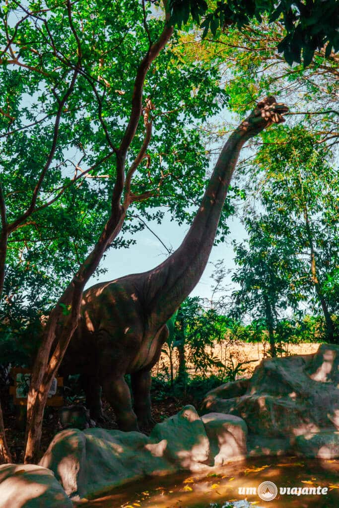 Parque dos Dinossauros de Foz do Iguaçu Vale a pena?