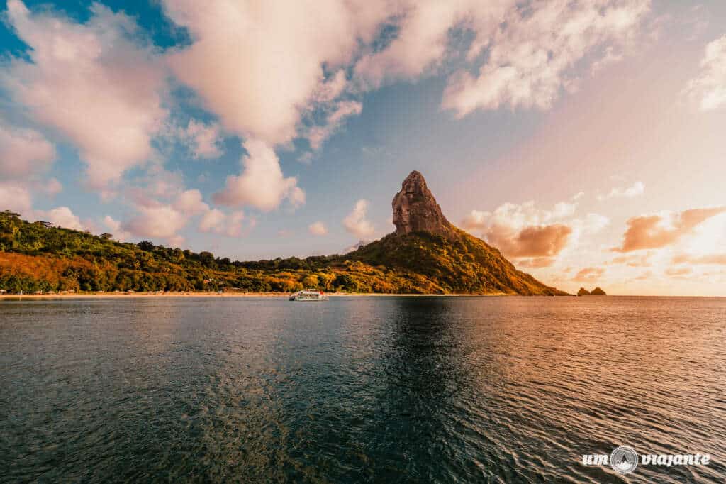 Passeio Entardecer Barco em Fernando de Noronha