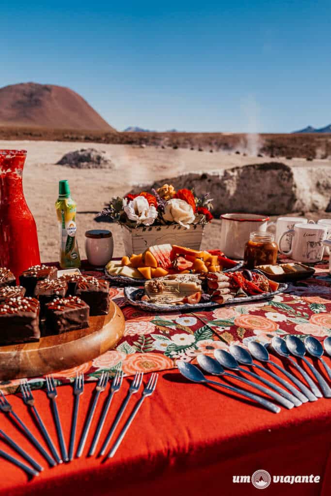 Café da manhã FlaviaBia Geyser - Roteiro Atacama